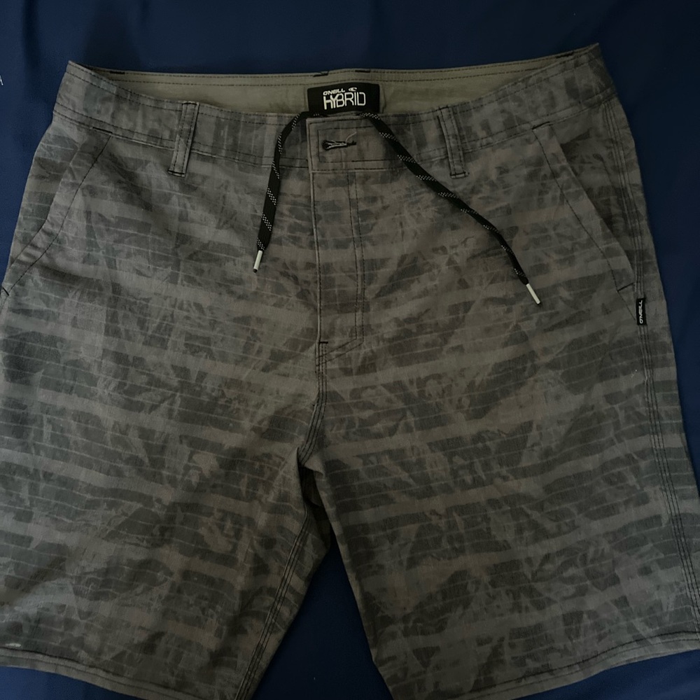 Hybrid Green Label Gray Patterned Shorts